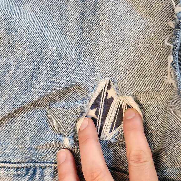 Old Navy Denim Short - Picture 4 of 6